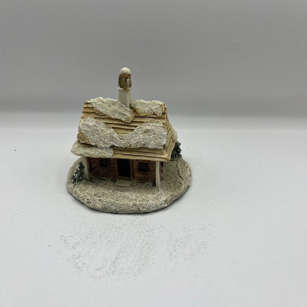 Village Collectibles Windsor Collection