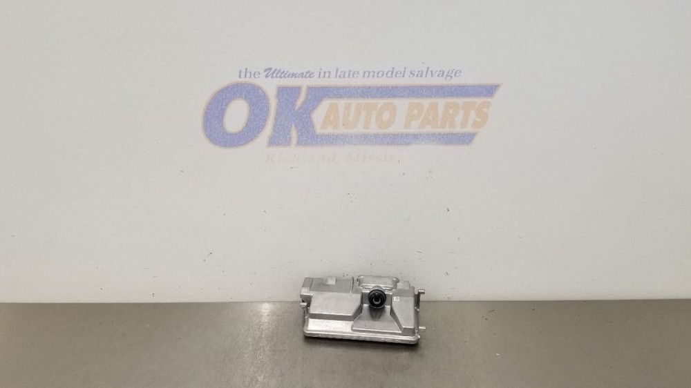17 PORSCHE MACAN 95B FRONT WINDSHIELD MOUNTED CAMERA 7PP980653D