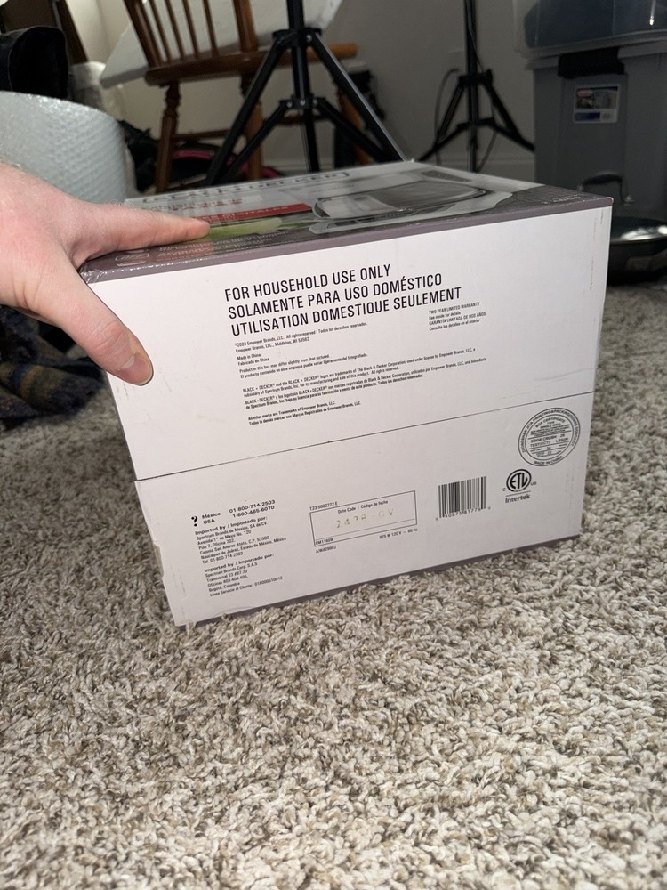 Black + Decker CM1160W 12-Cup Programmable Coffeemaker - WHITE NEW WITH BOX