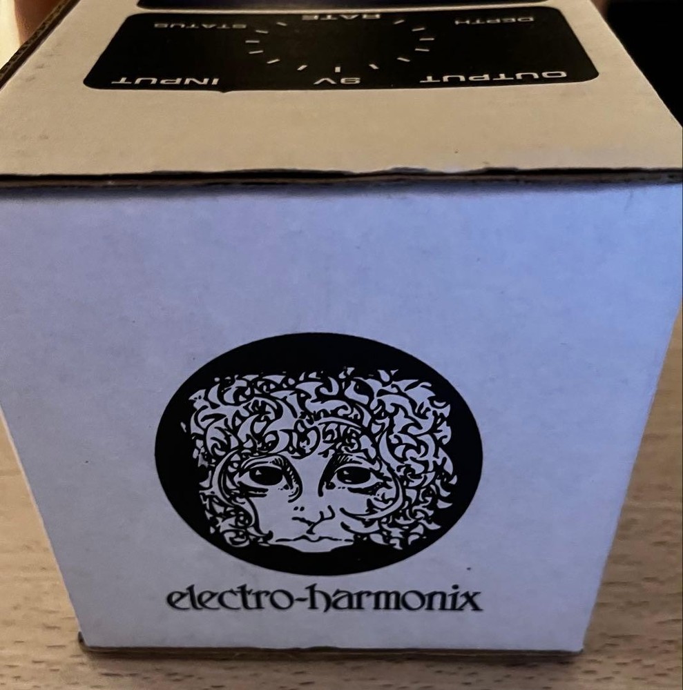 ELECTRO HARMONIX SMALL EH 4600