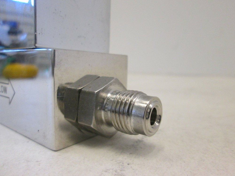 Unit UFC-2050A Mass Flow Controller MFC, H2, 20 SLM, Used