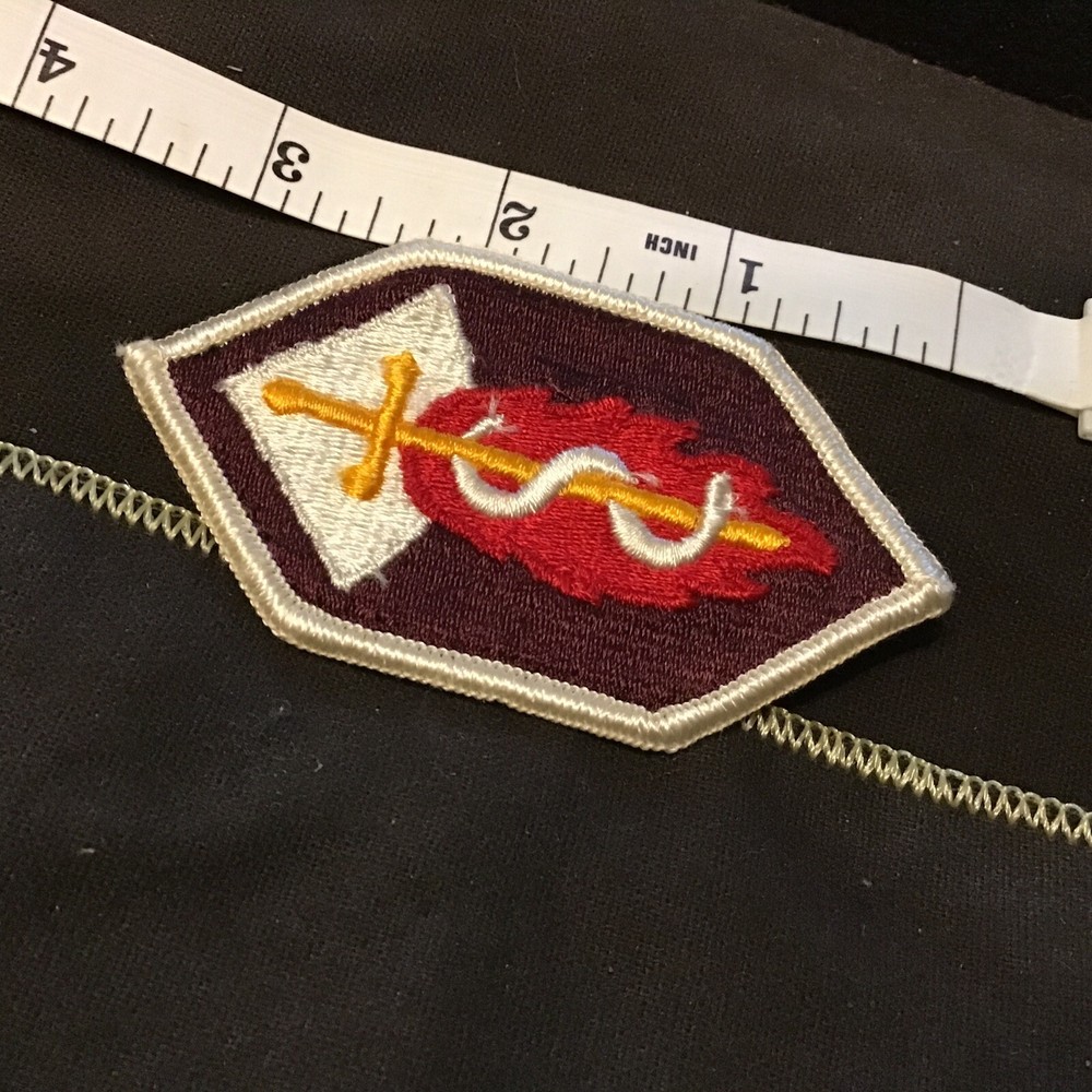 ARMY MEDICAL RESEARCH AND DEVELOPMENT COMMAND PATCH