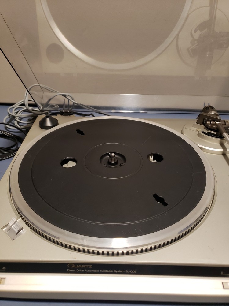 Technics SL-QD2 Direct Drive Automatic Turntable Turns On Excellent Condition