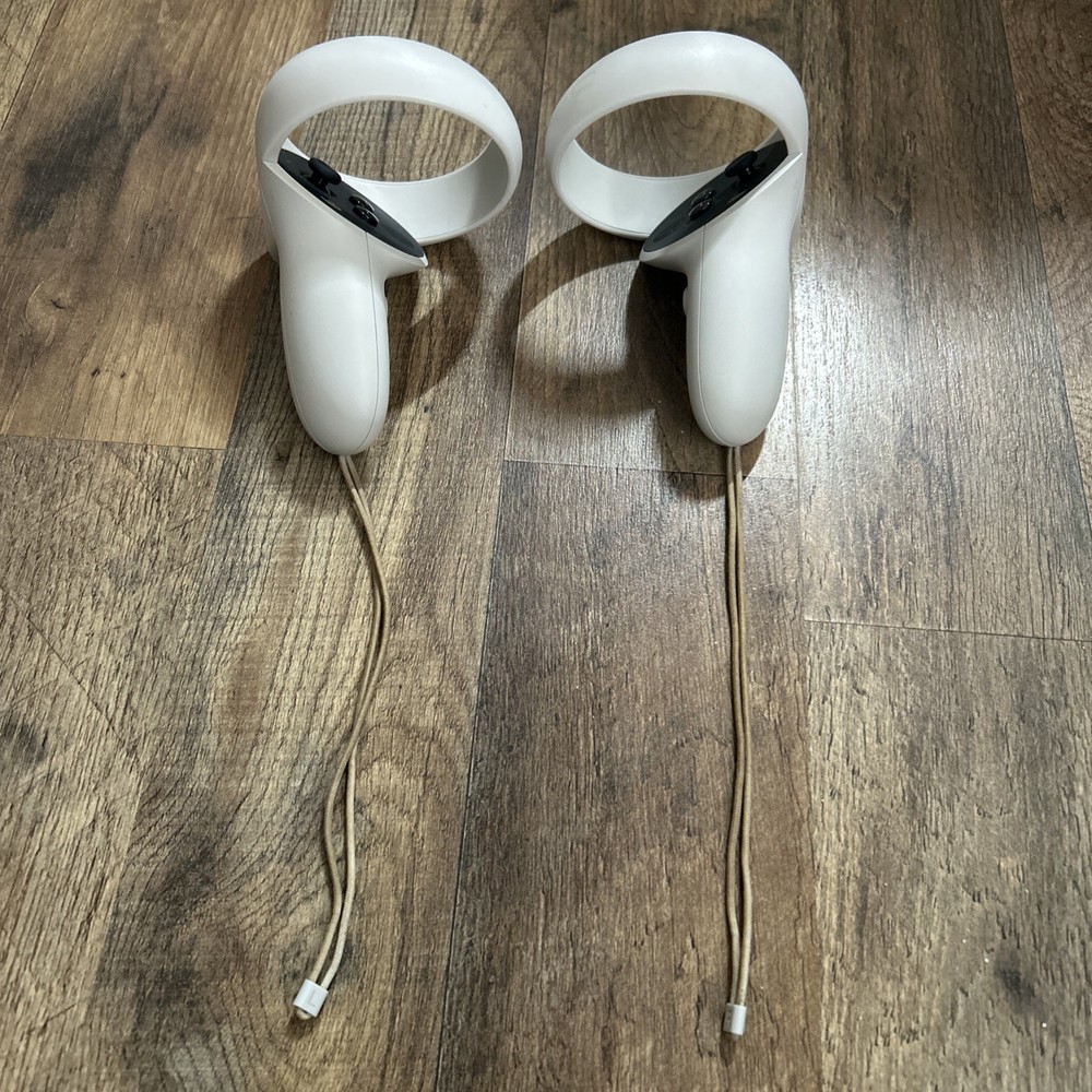 Meta Oculus Quest 2 Controllers Pair - Good Condition -
