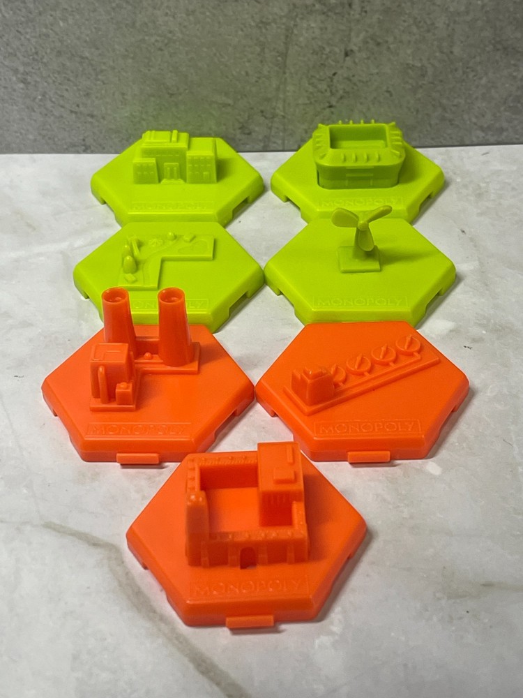 2009 u-build Monopoly - Replacement Game pieces x7