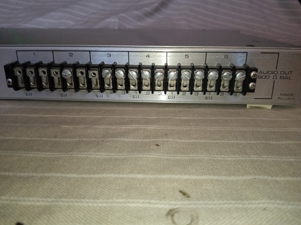 Shintron Model 311 Audio Distribution Amplifier Rackmount Extended Dynamic Range