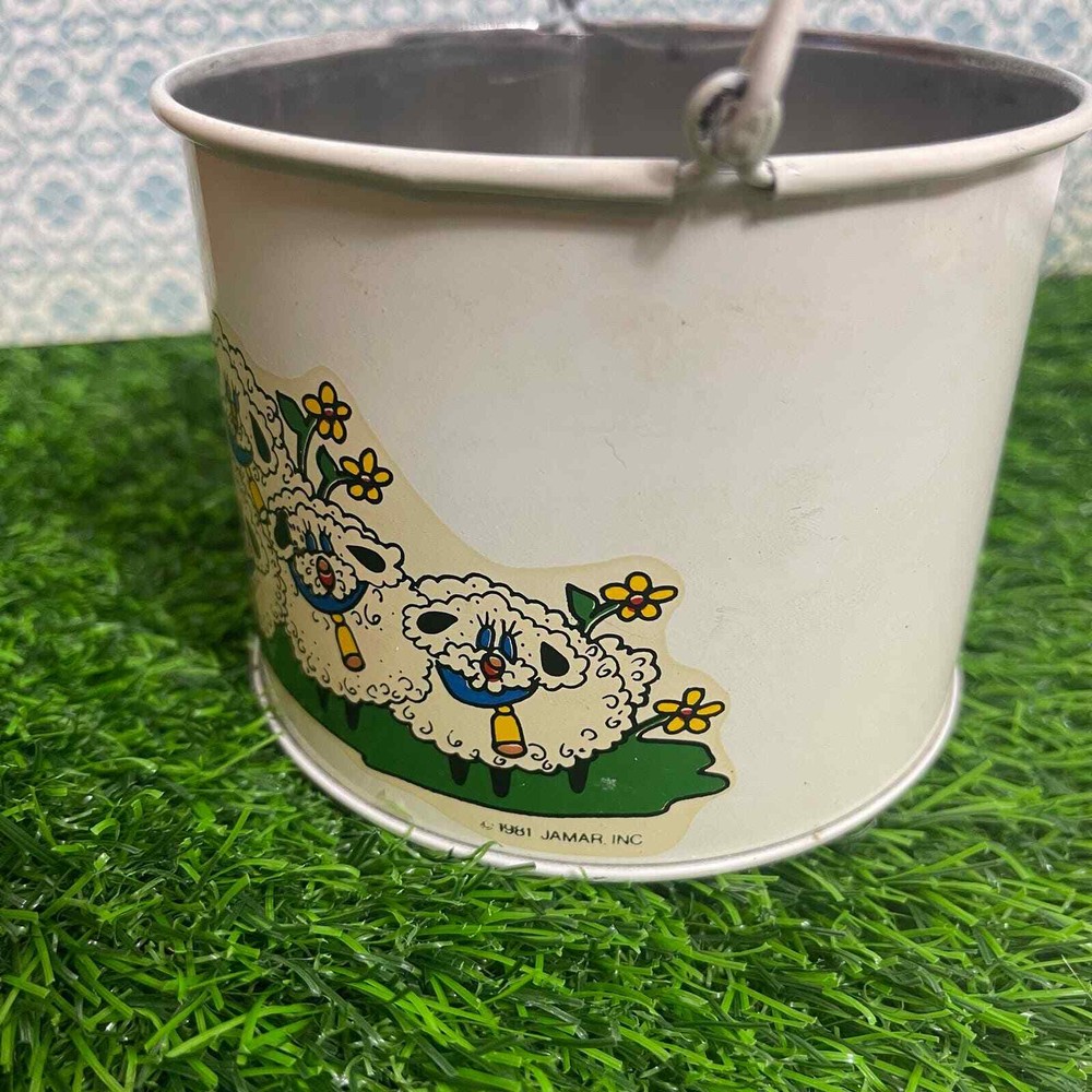 Vintage Jamar Tin 1981 Sheep Tin with Handle Six Flags