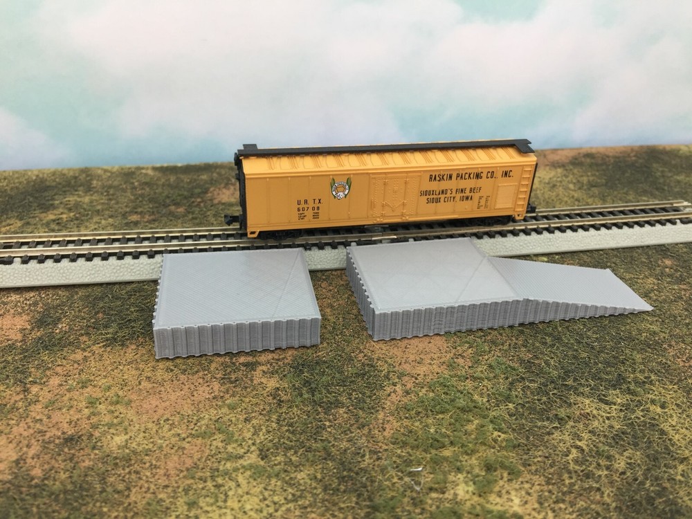 2 pc Loading Platform Dock with Ramp - N Scale 1:160 - No Assembly Required!