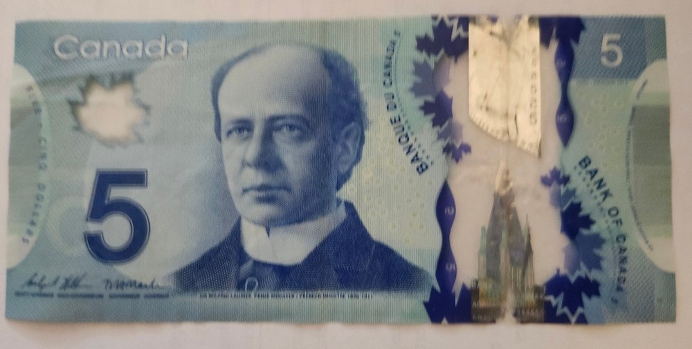 2013 $5 Canada Bank Notes (Two bills)
