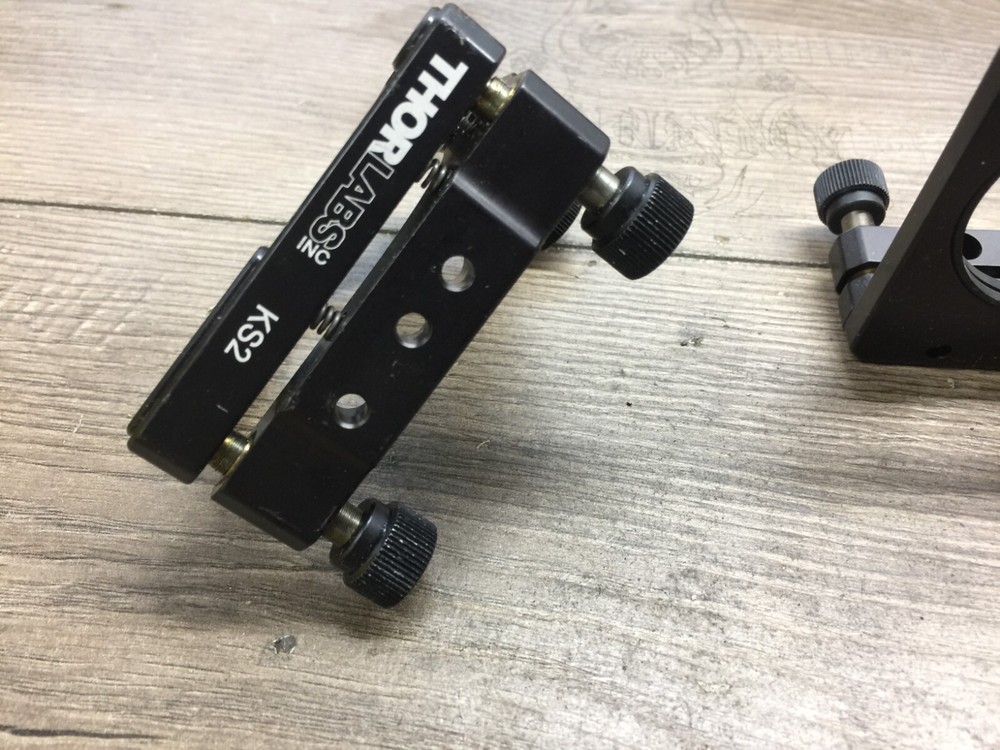 THORLABS OPTICAL LASER LENSE HOLDERS #KM200T & KS2