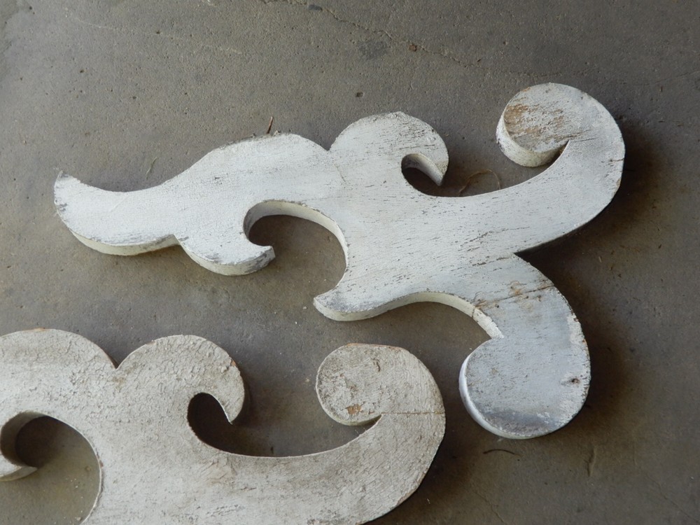 2 LARGE ANTIQUE ARCHITECTURAL CORBELS CHIPPY WHITE CIRCA 1850 2