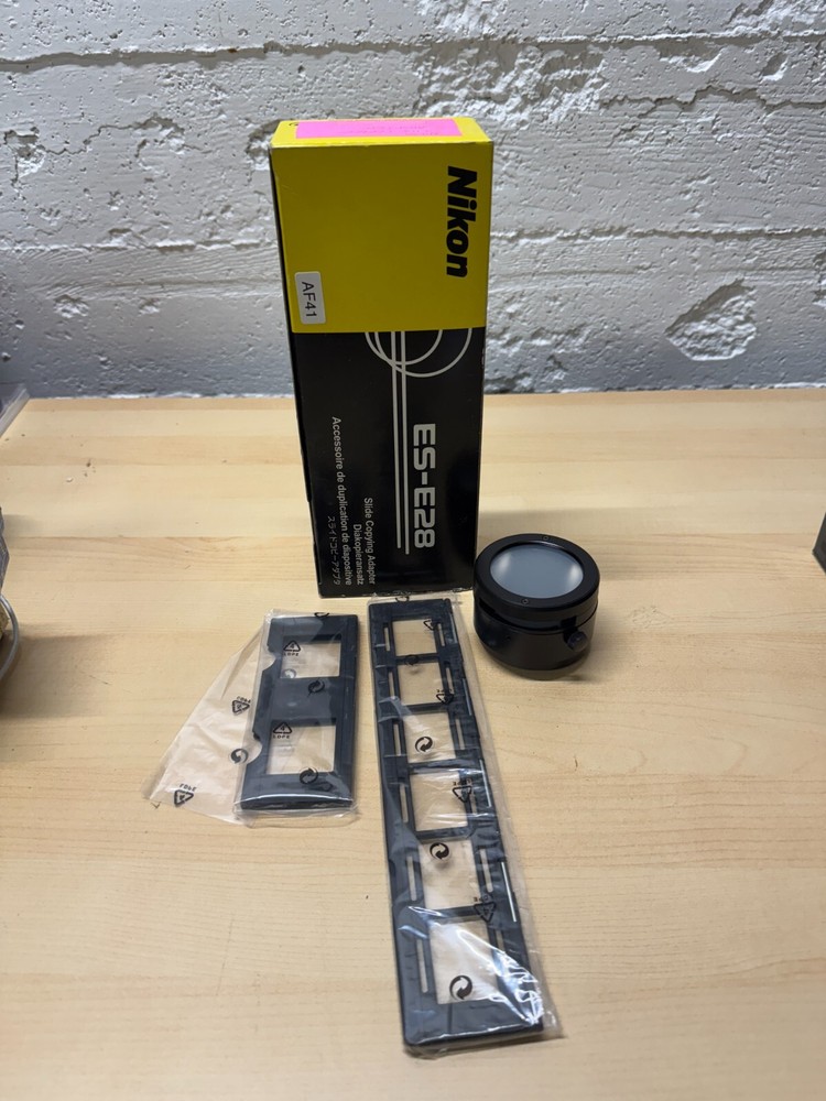 NEW IN BOX Nikon ES-E28 Slide Copying Adapter (AF41)