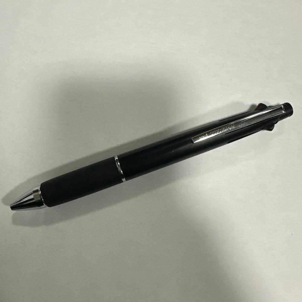 UNI JETSTREAM BLACK BALL PENS #9a7839