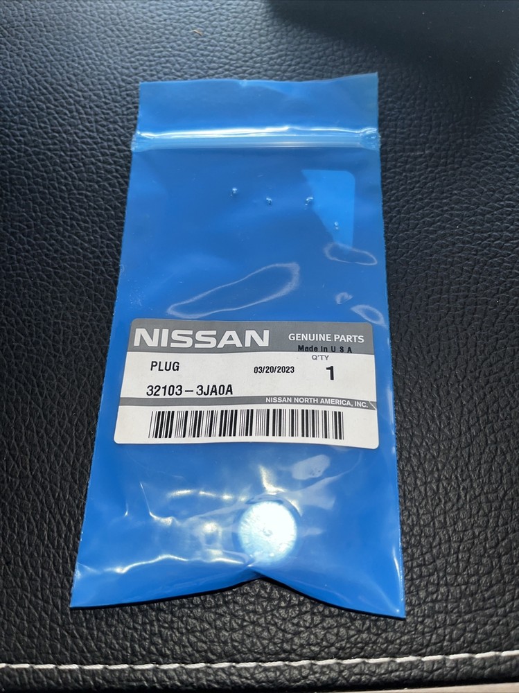 Genuine Nissan Differential  Drain Plug 32103-3JA0A