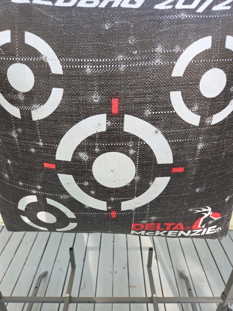 DELTA MCKENZIE SPEEDBAG 20'' Target Black