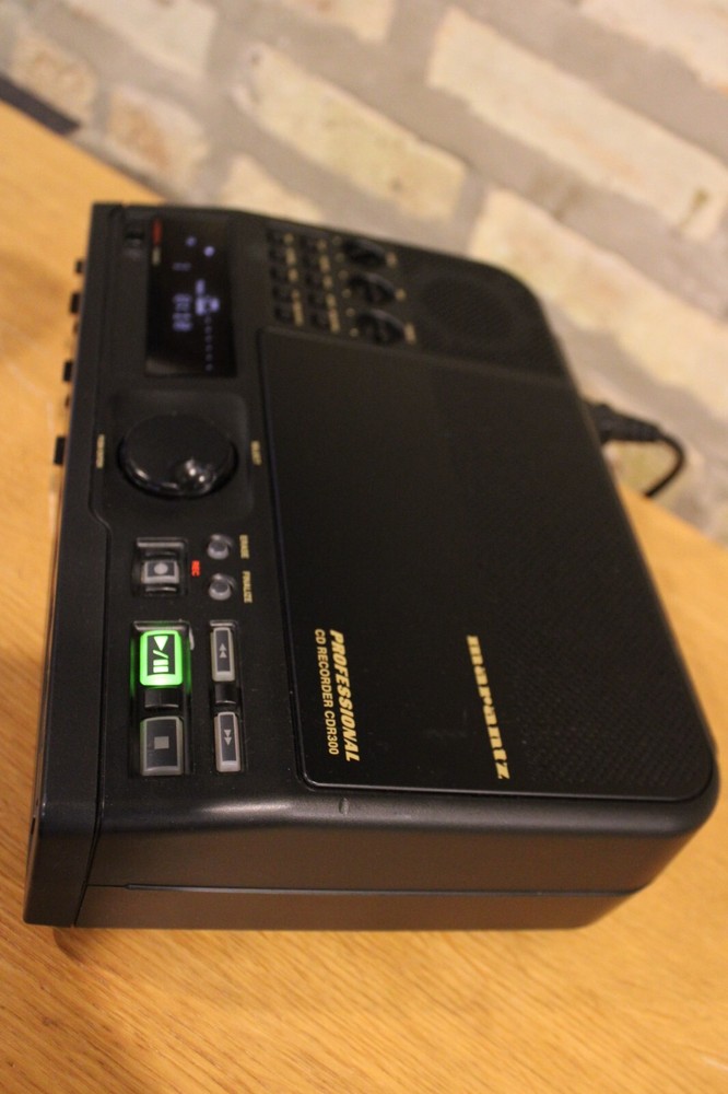 Marantz CDR300 Professional CD Recorder W/,remote ,,serviced. Fully Functional