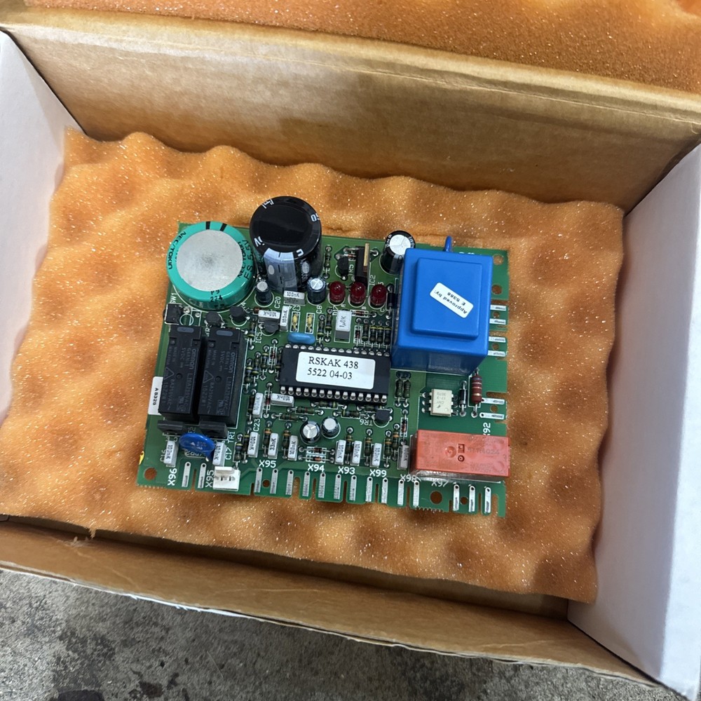 Wascomat 438 955511 Circuit Board 200-240 Volt