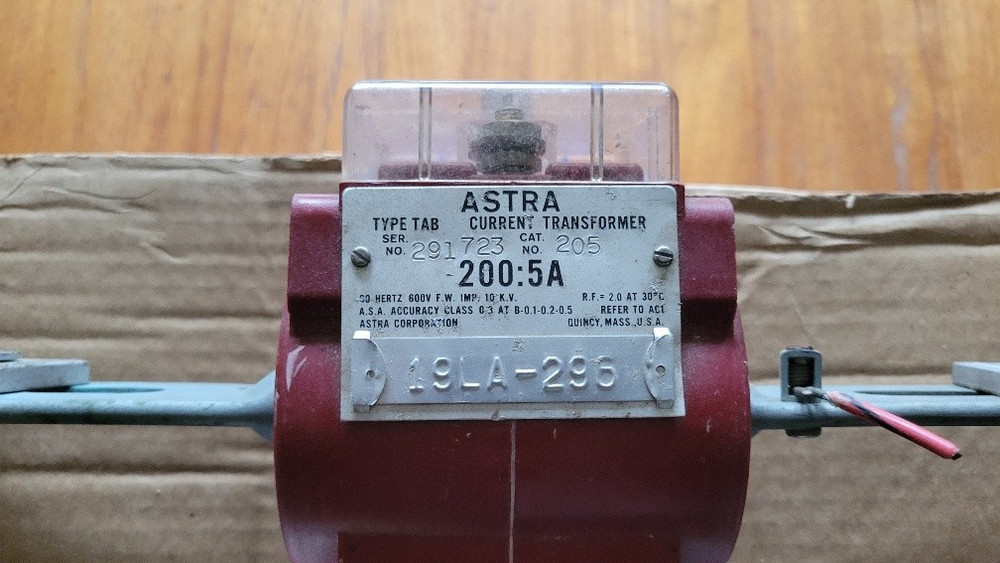 Astra Current Transformer Type TAB 200:5A