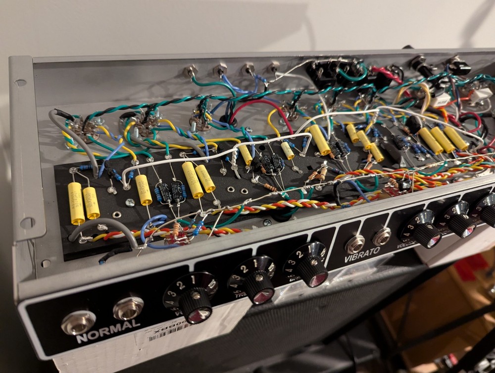 Deluxe Reverb clone chassis-only