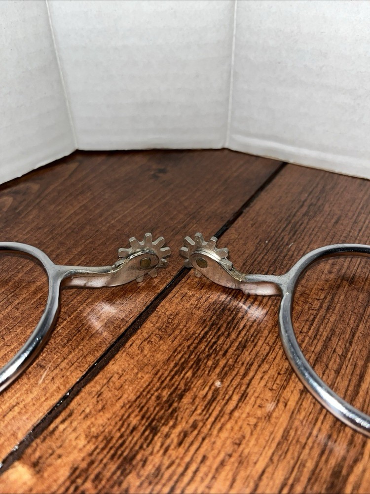 Slip On Spurs