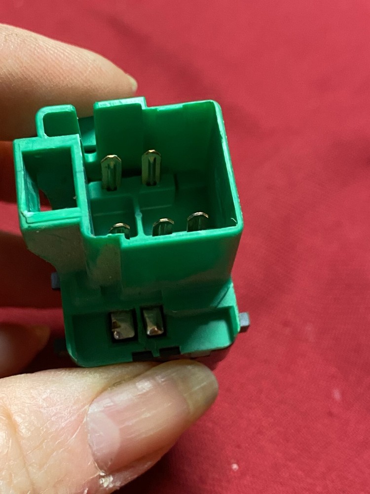 CHEVY / GMC WINDOW LOCK SWITCH