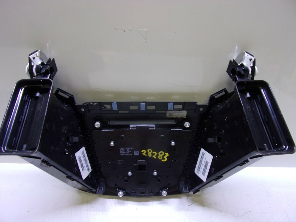 FORD ESCAPE 2017-2018 A/V Equipment control panel, 4.2" screen, w/satellite