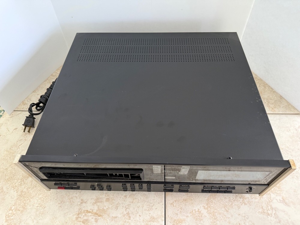 MCINTOSH MCD7008 CD CHANGER - AS IS