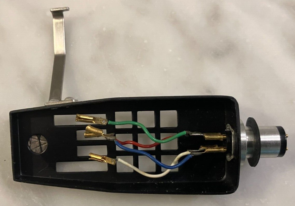 AUDIO TECHNICA AT-S UNIVERSAL HEAD SHELL HEADSHELL IN ITS ORIGINAL BOX .