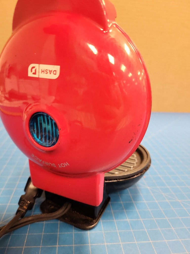 Dash Mini Maker Grill DMG001RD Red Waffle Pancake Burger Maker Compact