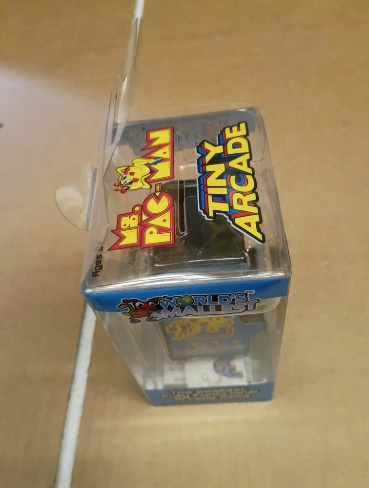 Pac Man Mini Arcade Machine by Tiny Arcades 2017 NIB