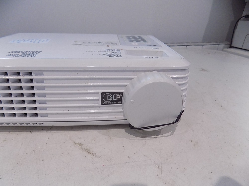 Nec NP100 DLP Projector White Includes Remote Genuine Tested Working