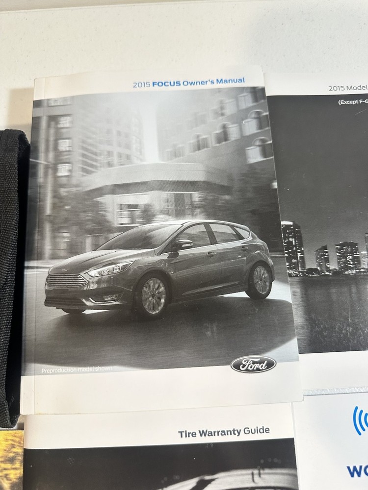 2015 Ford Focus Owner's Manual Set