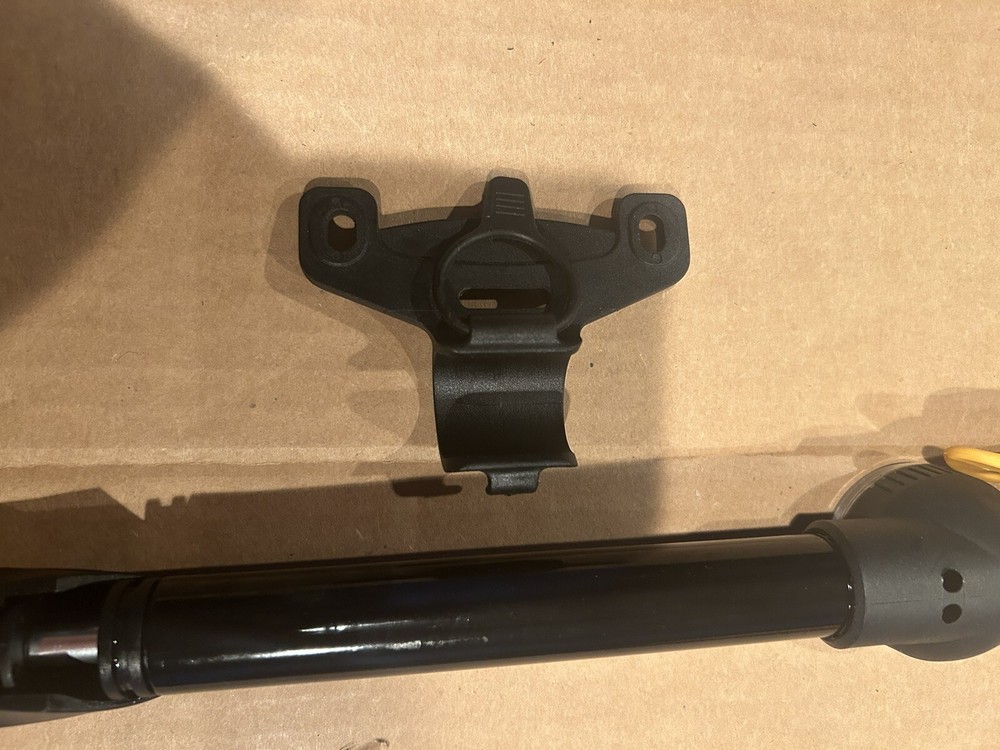 Capstone Mini Pump, Up to 120 psi - Pre Owned