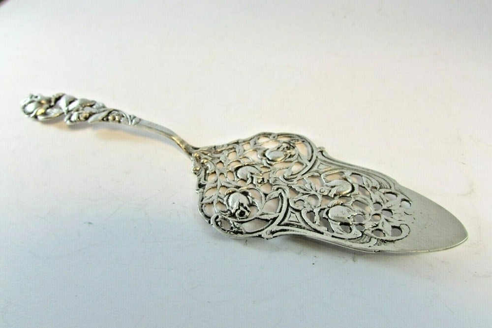 SOLID SILVER PIE SERVER CAKE SERVING 800Silver Rose Pattern Hazorfim Israel 1960