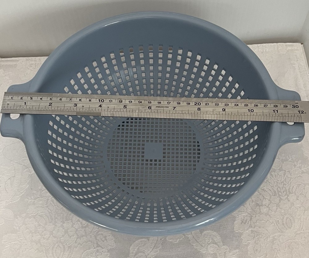 Retro Vintage Max Klein Plastic Colander • BLUE