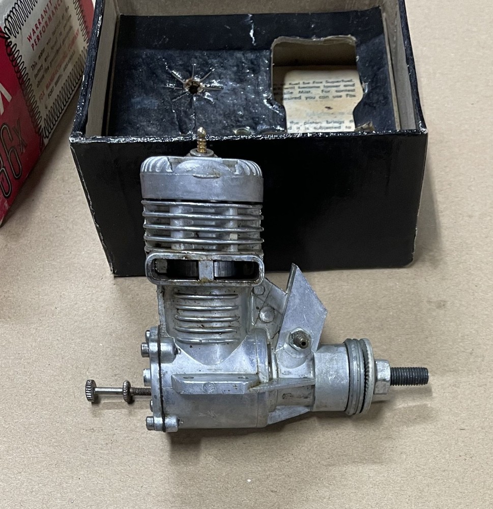 Vintage FOX .35x Model Airplane Engine