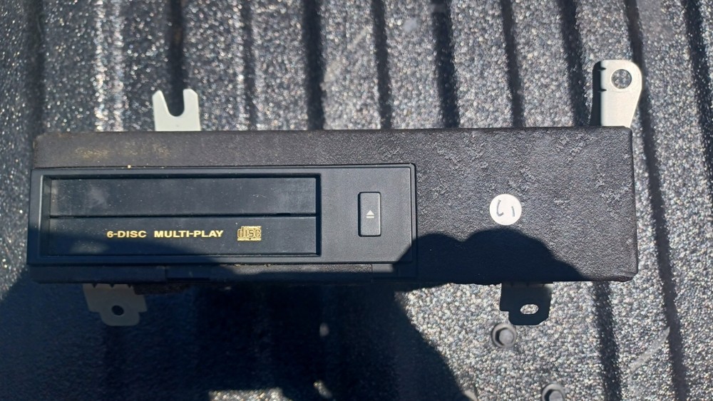 Lexus Ls400 OEM 6 Disc Cd Changer 86270-50100