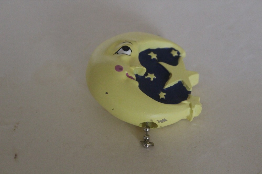 3D Ceramic Happy Moon Fan Light Pull