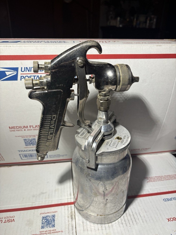 Devilbiss Plus Siphon feed Spray Gun