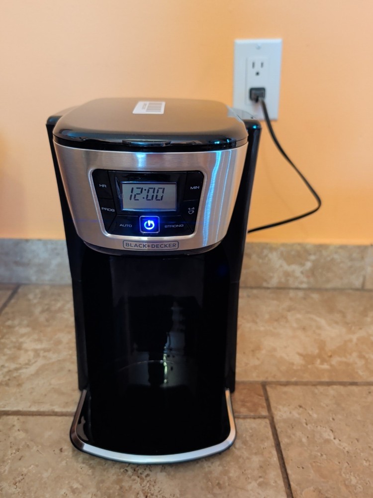 Black Decker 12 Cup Thermal Programmable Coffee Maker NEW *READ*