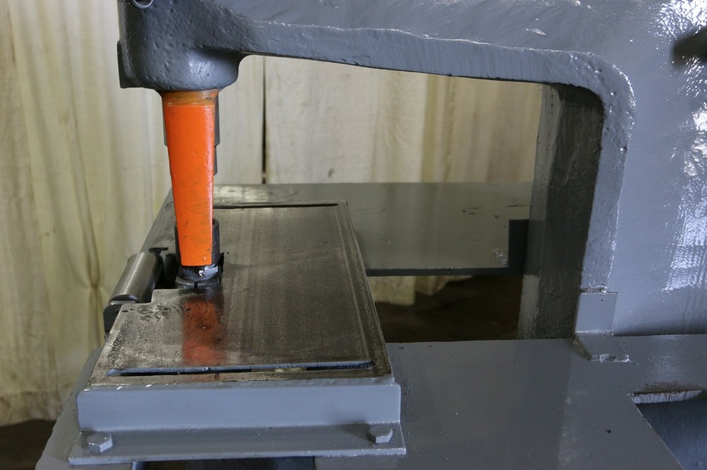 100 TON WHITNEY HYDRAULIC WEB FPUNCH: YODER #69610