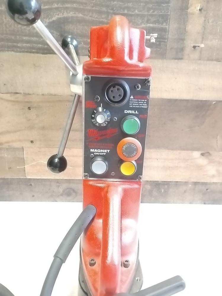 VERY NICE!! Milwaukee 4203 Electromagnetic Drill Press Base FULLY TESTED!