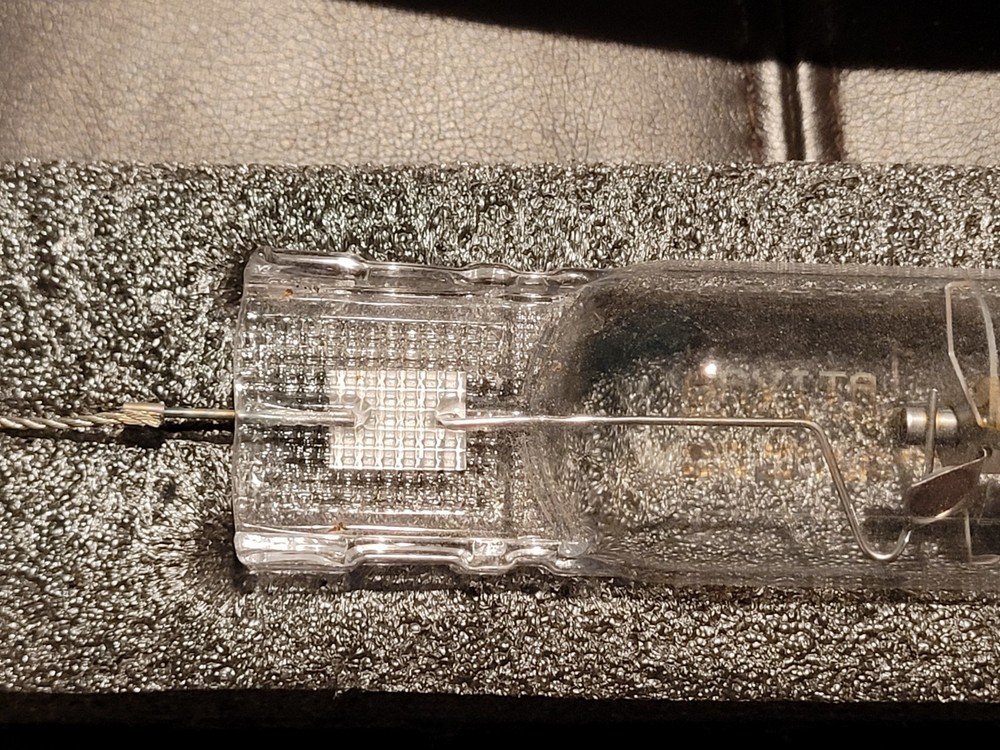 Vintage Green Element Technologies 1000w Double Ended HPS Lamp Bulb