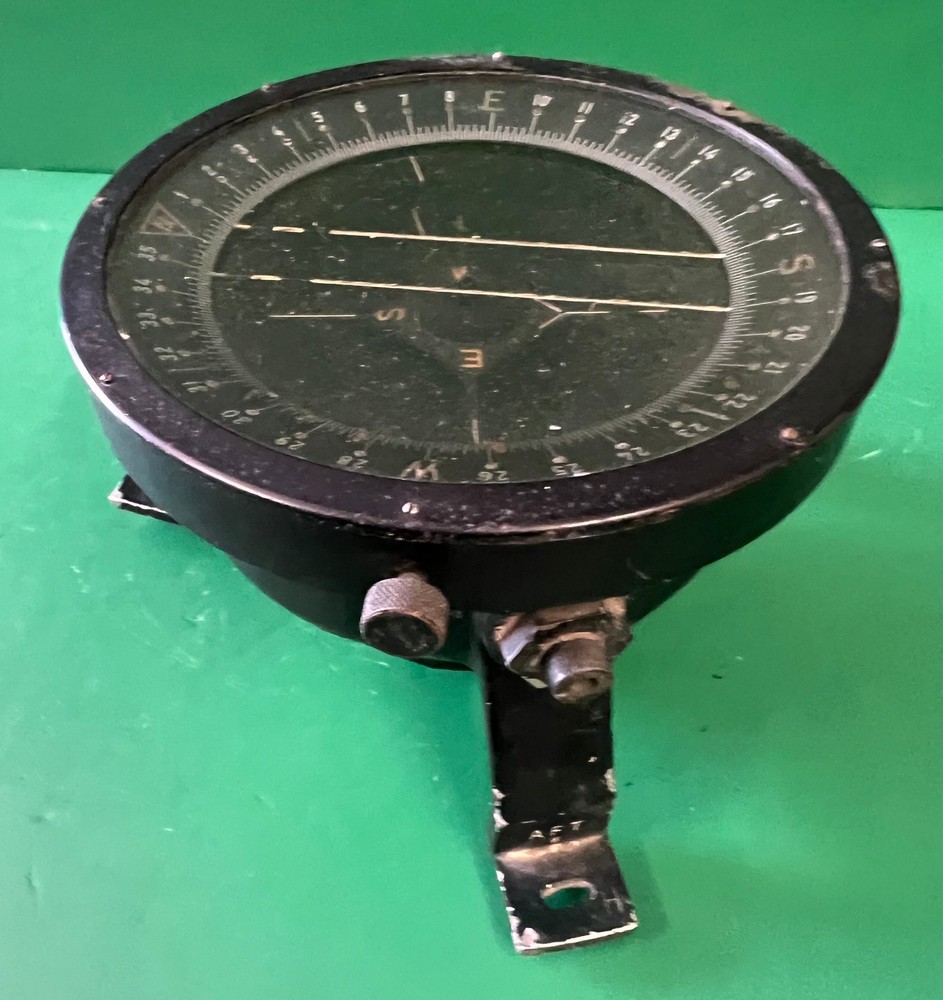ARMY AIR FORCES B-17 NAVIGATOR’S MASTER COMPASS TYPE D-12
