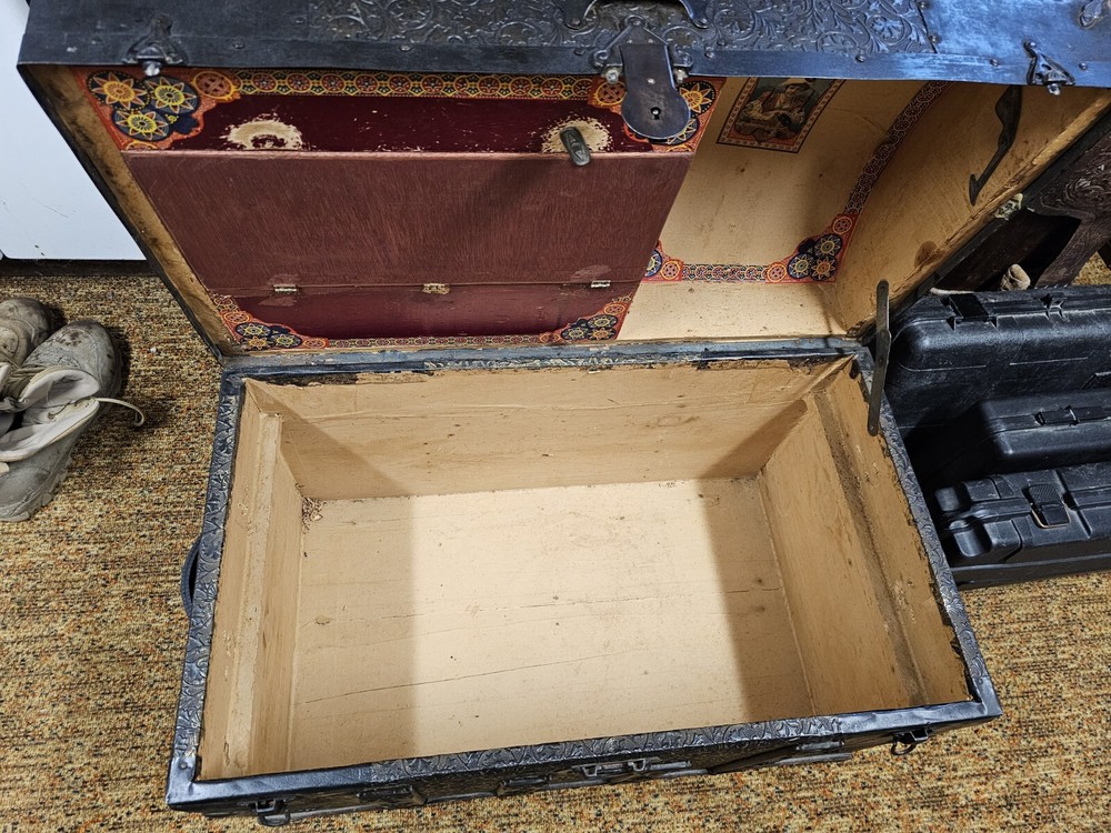 antique steamer trunk