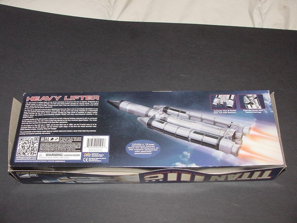 MPC TITAN IIIC WITH ROCKET BOOSTERS 1/100 SCALE MODEL KIT NOT AURORA