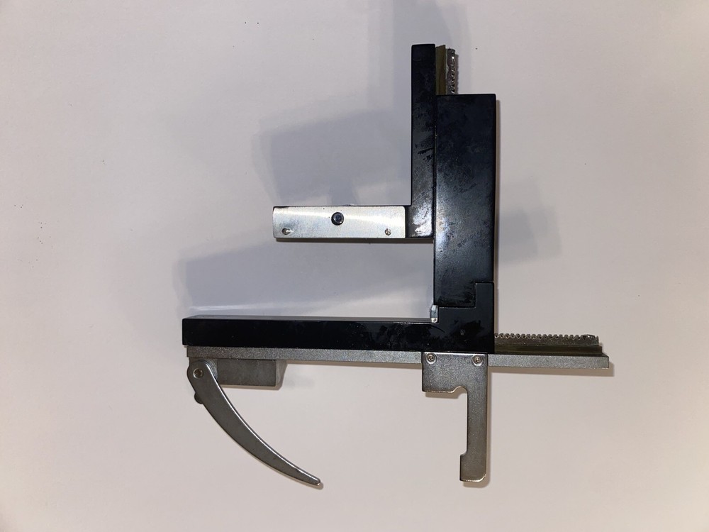 Graduated Microscope Mechanical Stage. Great for junior high/high school/college