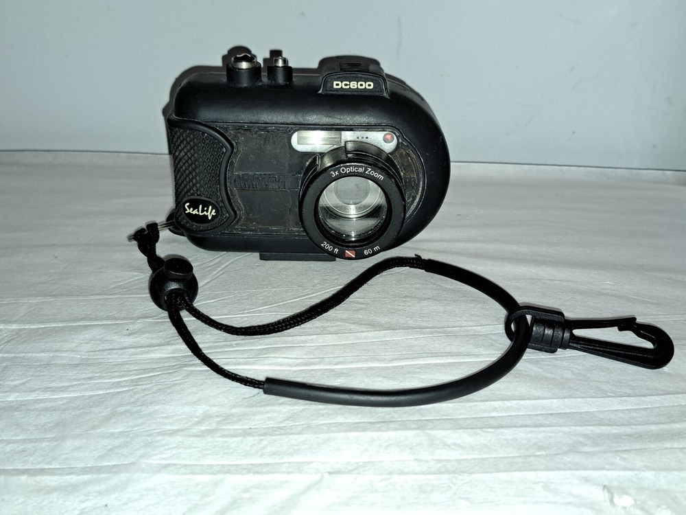 *read*Sealife DC 600 Camera With under water Case
