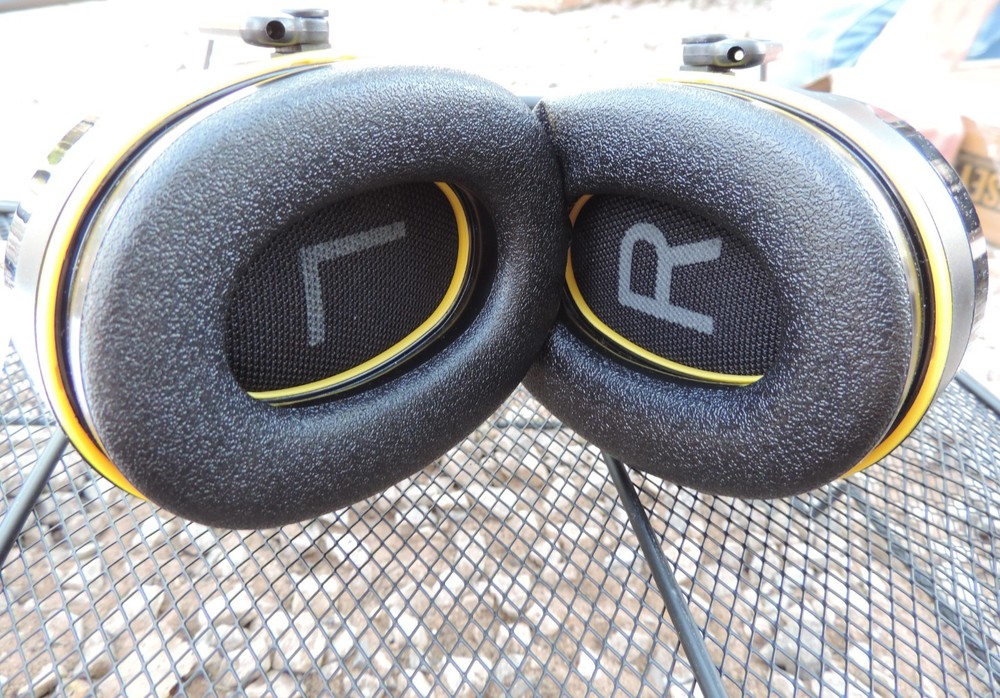 3M worktunes Connect hearing protector 26db NRR Wireless technology