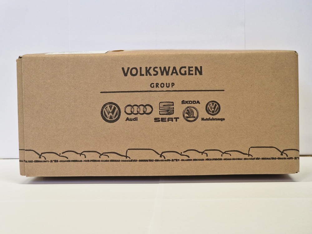 NEW VW CAP 014301485D